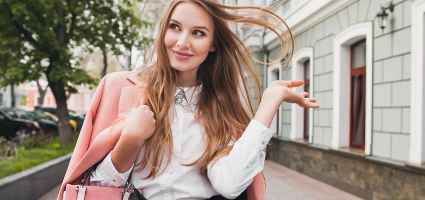 Single Women Over 40 Stand Out in Dating